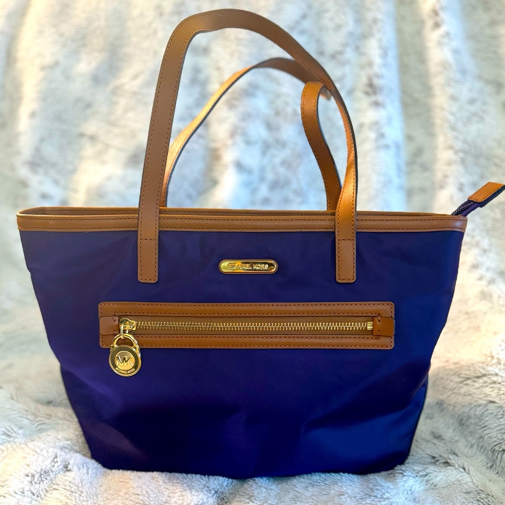 Blue Michael Kors shoulder bag/ tote. New,never used without tag.